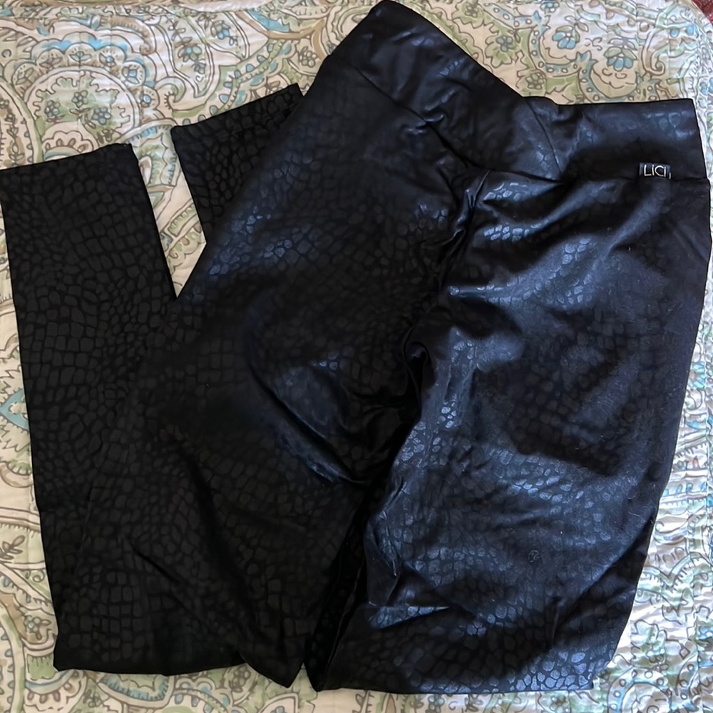 lululemon athletica Black Textured High-Rise Leggings with Subtle Shine